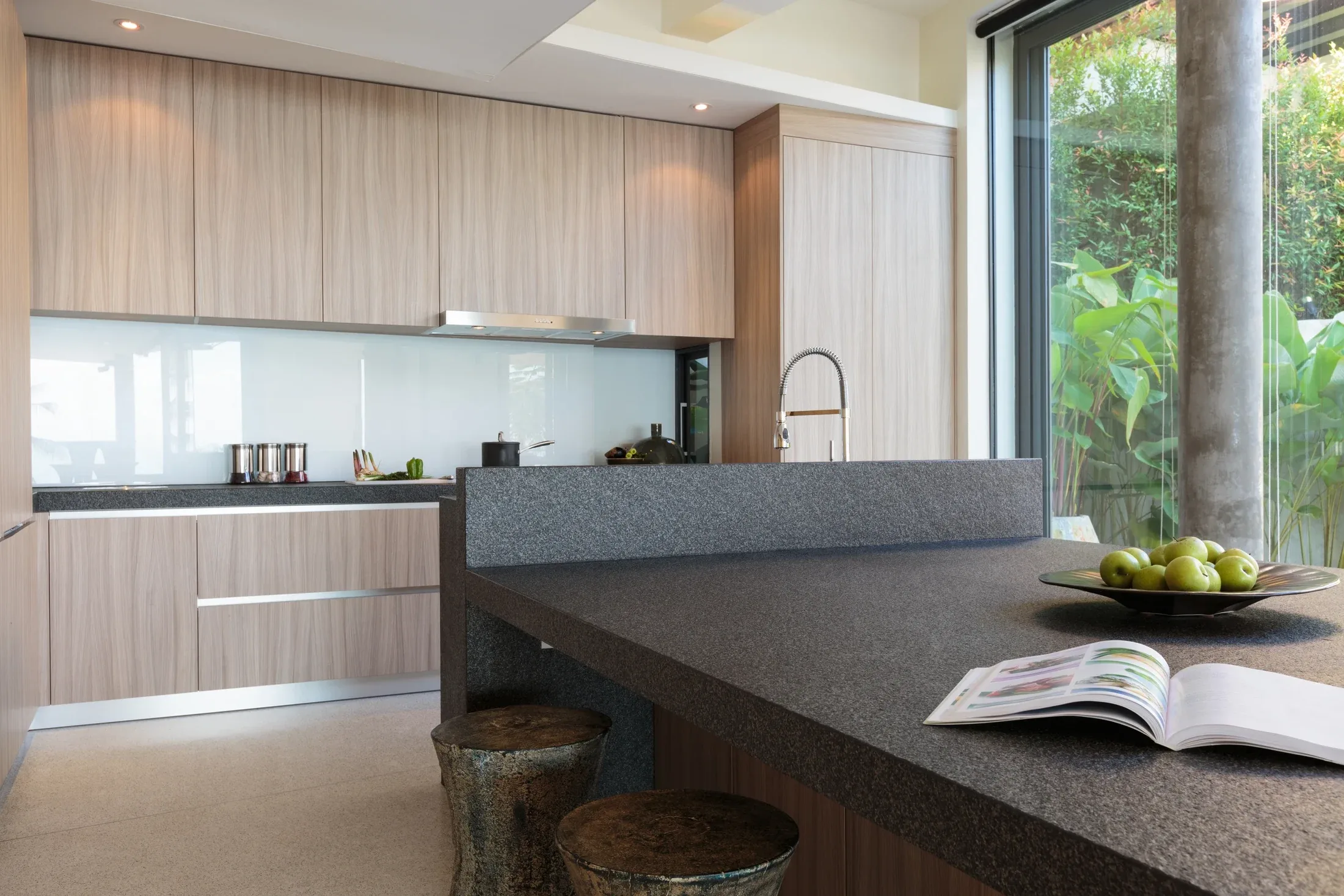 Nalyna — Interior and material detail