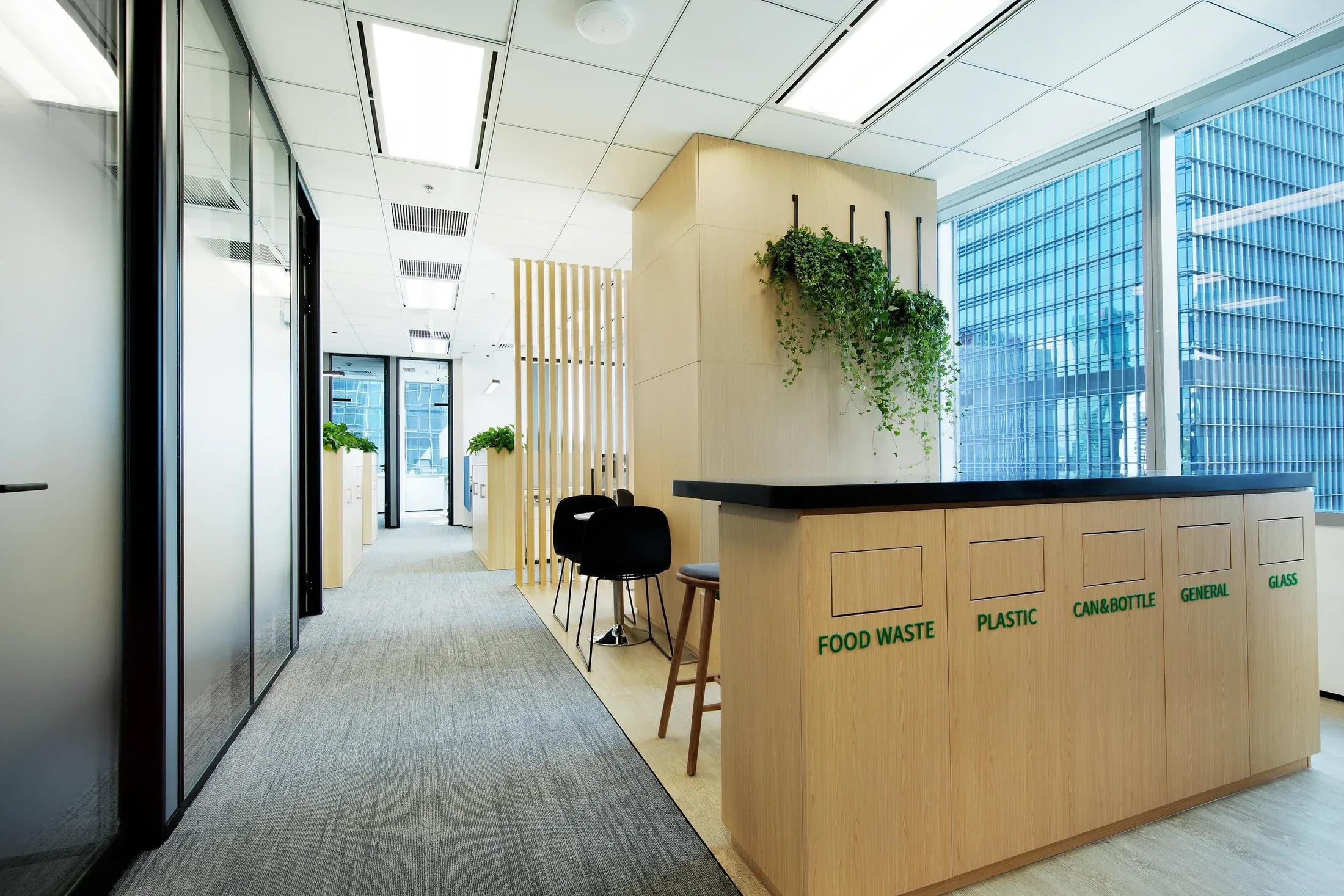 Swire Workplace — Ruang dan detail