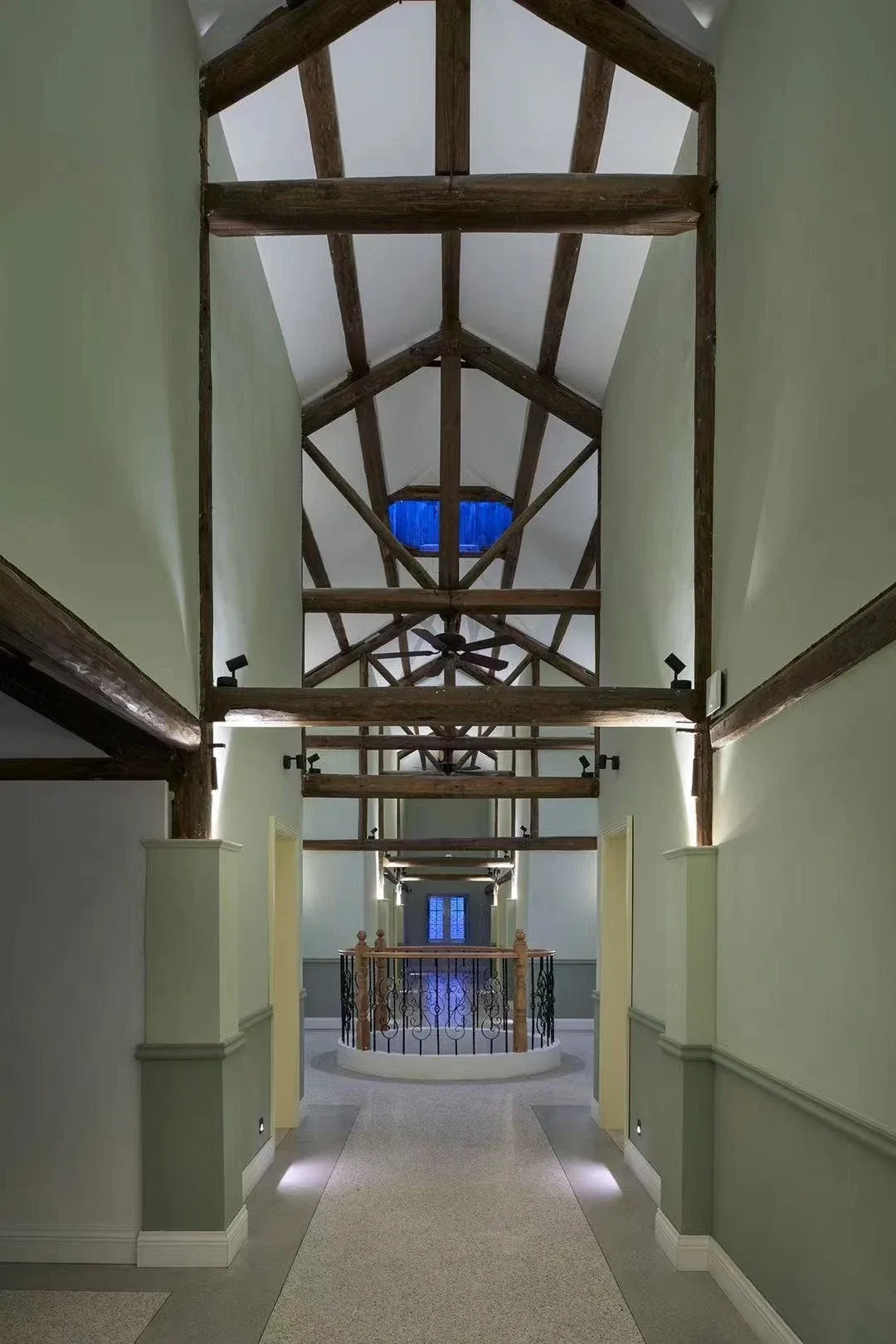 Victoria Manor House — Urutan ruang